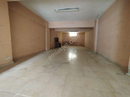 Merkez Lokasyonda, Rampalı, Geniş Kapılı 86 M² Kiralık Depo