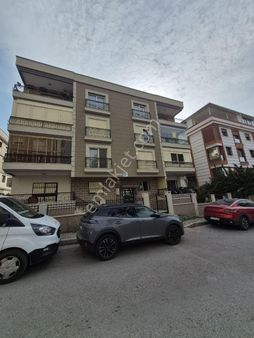 Buca Uçanyolyanı/tünelçıkışı/caddeye 20metre/10yıllık/135m2/3+1