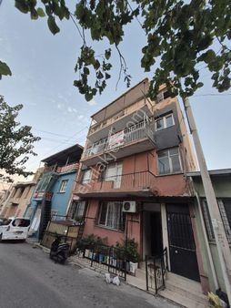 Konak Gürçeşme Polisokulu Yanı/100m2/2+1/arakat/izbana10dk Mes.