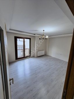 Buca/şirinyerde//migroskarşısı//10yıllık/100m2/ebvynbnayolu/dair