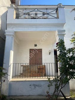 Urla Sanat Sokağı Üstü Taş Rum Evi