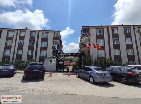 Karasu'da Yaz Kış Oturulan Havuzlu Sitede Kiralık 2+1 Daire