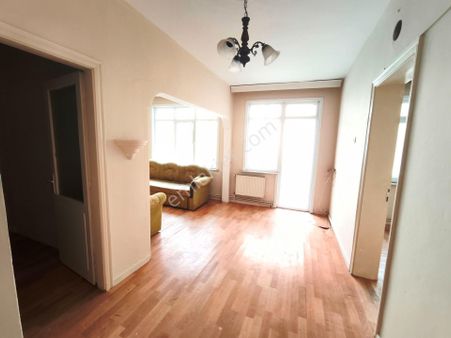 Eyüp Nişancı Metrobüse 3-4 Dk, 2+1, 85m2 , Bakımlı , Arsa Tapulu Daire