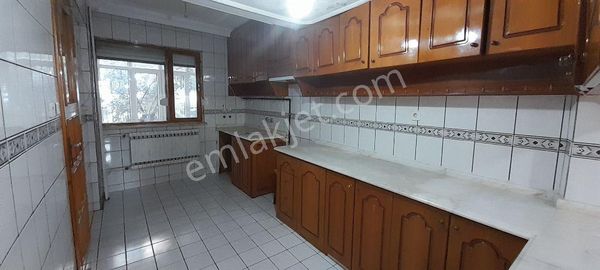 Ender Uysal Gayhrimenkulden Sitelerde Kiralık 5+1 Triblex Daire...