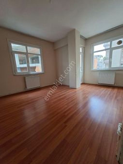 Yenibosna Fevziçakmak Mah Kiralık Daire Metro Metröbüse 10 Dakka