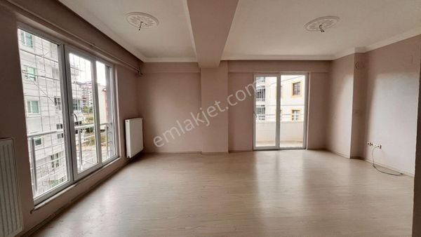 Yenimahalle'de Tramwaya Yürüme Mesafesinde 3+1 Kiralık