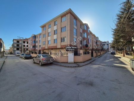 Rw Lıfe // Çamlıca Coşu Park Sitesinde Ara Kat 2+1 Kiralık Daire