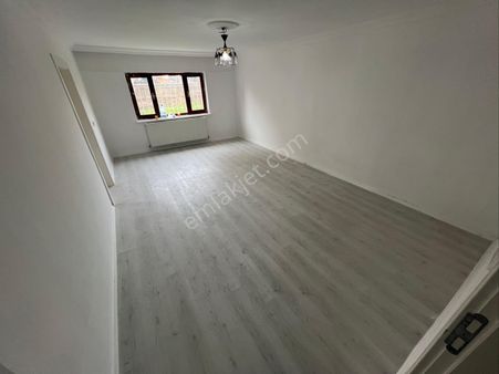 İstasyon Mah'de Geniş Masrafsız Satılık Kupon Bahçe Katı