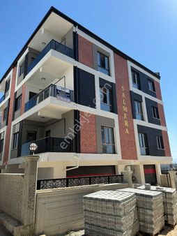 Akhisar Mahallesinde 2+1 105 M² Yerden Isıtmalı Satılık Dai