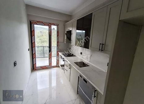 Kerim'den Satılık Küçükkuyu 2+1 Lüks Ebebeyn Banyolu Daire