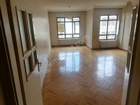 Önaldan Ankara Çankaya Karşıyaka Sokak Ta 3+1 Yüksek Giriş Merkezi Konumda