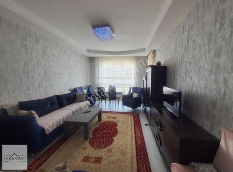 Günsev 3'te Cam Balkonlu Duvar Kağıtlı Avizeli 2+1 Daire