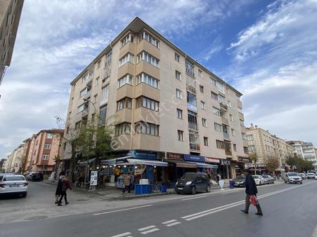 Rw Milyon'dan Seylap Caddesi Üzeri Satılık 3+1 Köşe Daire