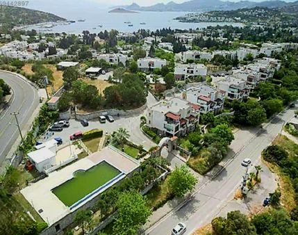Bodrum Bitez Denize Yürüme Mesafesinde Modern Bahçe Katı Daire
