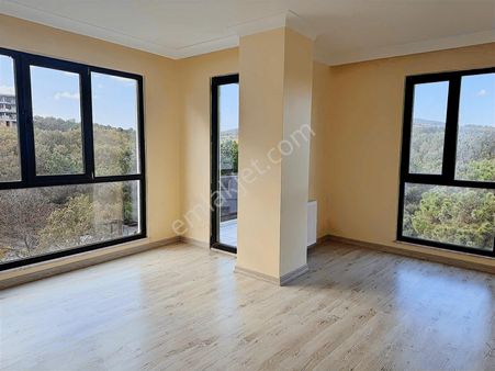 Çekmeköy Taşdelen Defnedalı Sitesinde 5.kat 3+1 Kiralık Daire