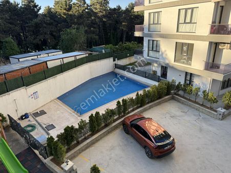 Çekmeköy'ün Merkezinde, Kuzey Ormanları Yanında 2+1 Site Dairesi