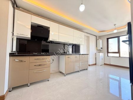 Ovacık Çevre Yolu Yakını 13. Kat 200m² 4+1 Kiralık Lüks Daire