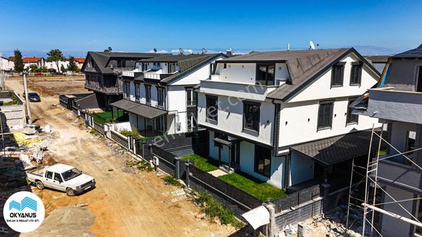 Sakarya Kocaali De Ön Cephe Geniş Bahçe Ayrı Mutfak 3+1 Villa