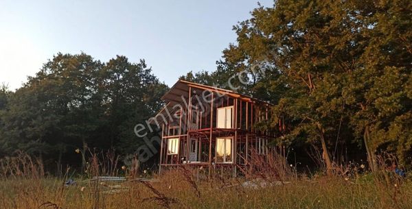 Şükran Gayrimenkul Salmanlı Ana Yola Yakın Arsa Ve Yapısı Dahil