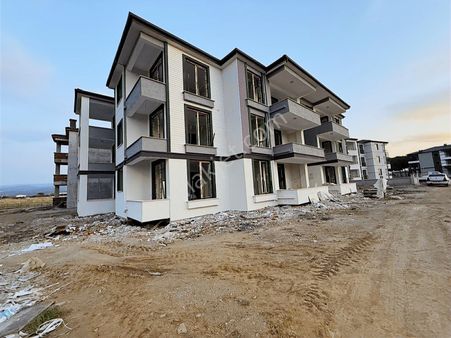 Gömeç Mithatpaşa Mahallesinde Satılık 1+1 Daireler