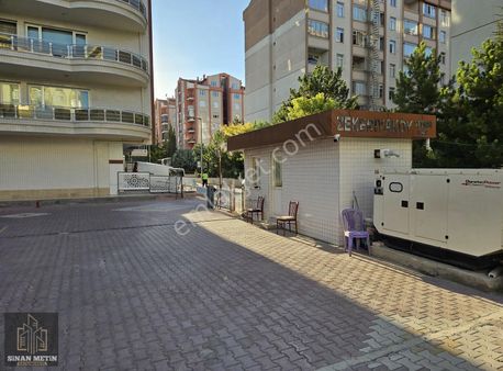 Yazır Mah. Zekeriyaköy Sitesinde Satılık 4+1 Net 198m2 Daire