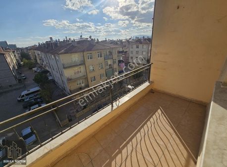 Sakarya Mh. Salı Pazarı Civ 3+1 185m2 Net Kiralık Güney C. Daire