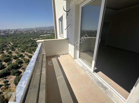 Dream'dan Havuzlu 2'cepheli Meu Yakın Mesafe'de 2+1 Daire