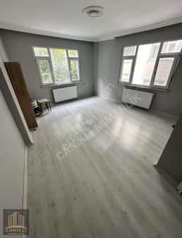 Gop. Karlıtepe Mah. Bülbüldere Cad. 1.kat 85m² 2+1 Kiralık Daire