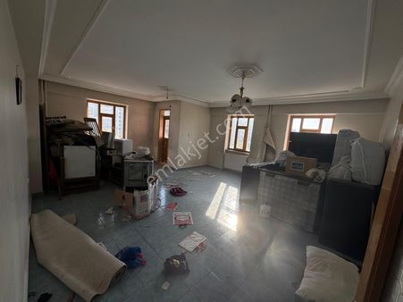 Diclekentte Satılık 4+1 Fırsat Daire