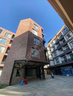 Atlastan/ferah Balkonlu Eşyasız 2+1 Kiralık Daire