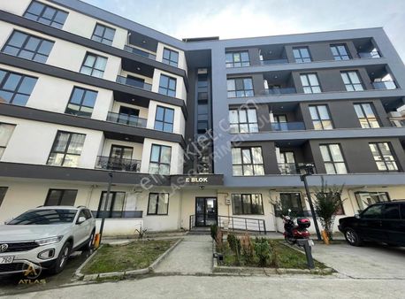 Atlastan/site İçinde Kiracılı Fırsat 1+1 Eşyasız Satılık Daire