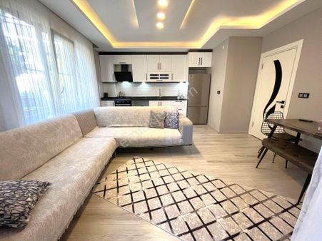 ✨akçay'da Aygül'den Şık Ve Modern Tasarımıyla Dikkat Çekici Geniş Balkonlu Arakat 1+1 Satılık Daire✨