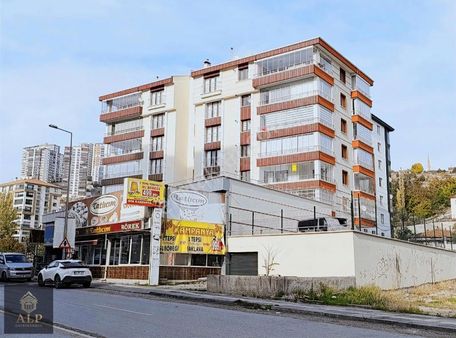 Alp Gayrimenkul'den Selçuklu Caddesinde 4+1 Full Yapılı Daire