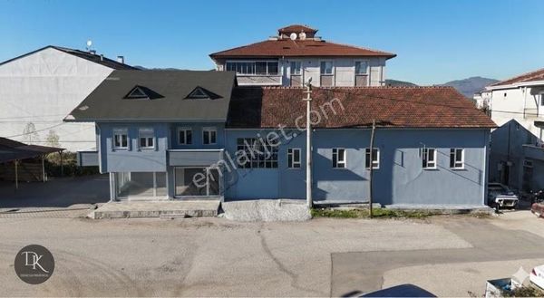 Deniz Gayrımenkulden Düzce Gümüşova Satılık 320m2 İşyeri+konut