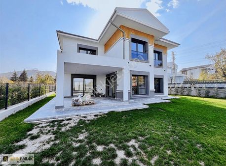 Becende Bağımsız Girişli Kiralık Villa