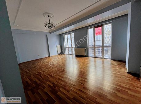 Işık Gayrimenkul'den Kiralık 3+1 Daire Yeni Binada 1. Kat