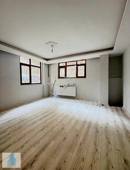 Güngören Merkez De Satılık 2+1, 90 M2 Sıfır Bahçe Kat Daire