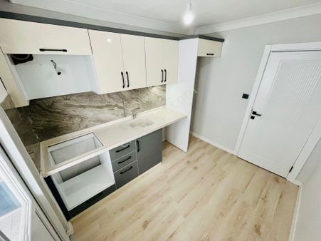 Yükselden Satılık Altınkumda Ara Kat Ön Cephe Masrafsız 3+1 Daire