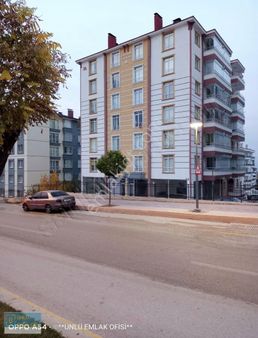 Ünlü Emlaktan Tosya Yolu Caddede Acilsatılık 3+1 Manzaralı Daire