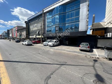 Oğuzlar'dan İstasyon Caddesin'de Satılık 4 Katlı Bina
