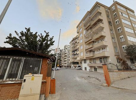 Burhan Kılınç'dan 3+1 Site İçeridinde