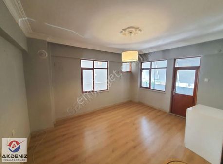 Dokuma Cadde Üzeri Özdilek Ve Tranway Yanı 3+1 Arakat