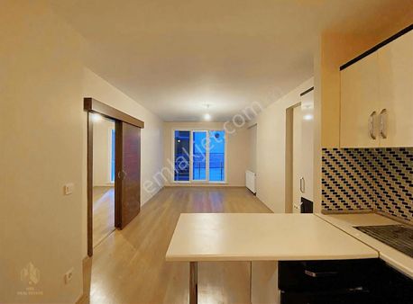 Green Pıne'da 1+1 Ara Kat Daire