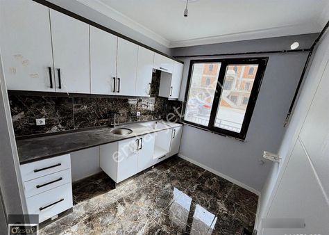 Çayırova Akse Mahallesinde 2+1 Asansörlü Satılık Daire