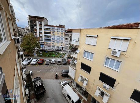 Çarşı İçinde Satılık Lüx 2+1 Ara Kat Daire