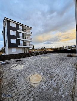 Antalya Varsak'ta Masal Parkının Arkasında Ferah Daire