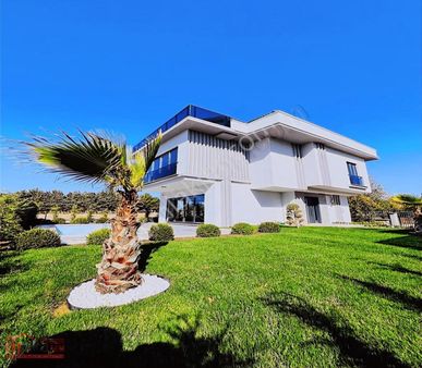 Büyükçekmece 5+2 Triplex Villa E-5 Ve Denize Yürüme Mesafesinde