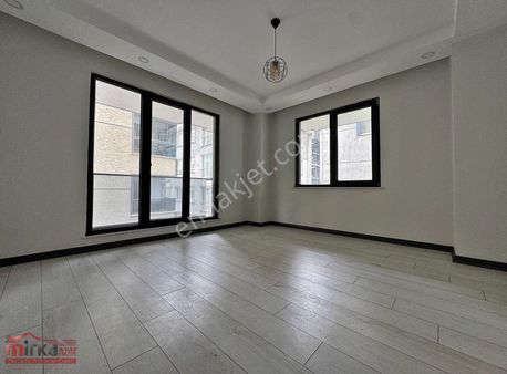 Beylikdüzü Yakuplu Da Satılık 2+1 Mertobüse Yürüme 10 Dk