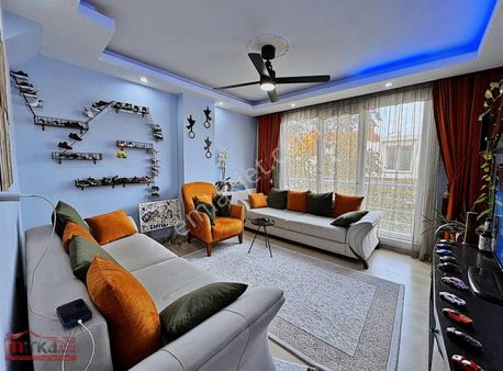 Beylikdüzü Yakuplu Da 2+1 Satılık Arakat Ebeveyn Banyolu Daire