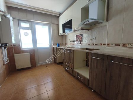 Yılmaz Gayrimenkulden Acıl Fiyat Düştü Kacırılmayacak 3+1 Fırsat Dairesi